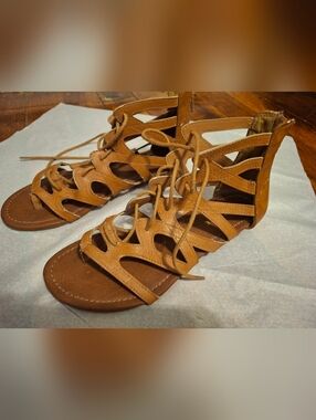 Women's Low Gladiator Style Sandals